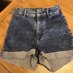 HM high waisted shorts